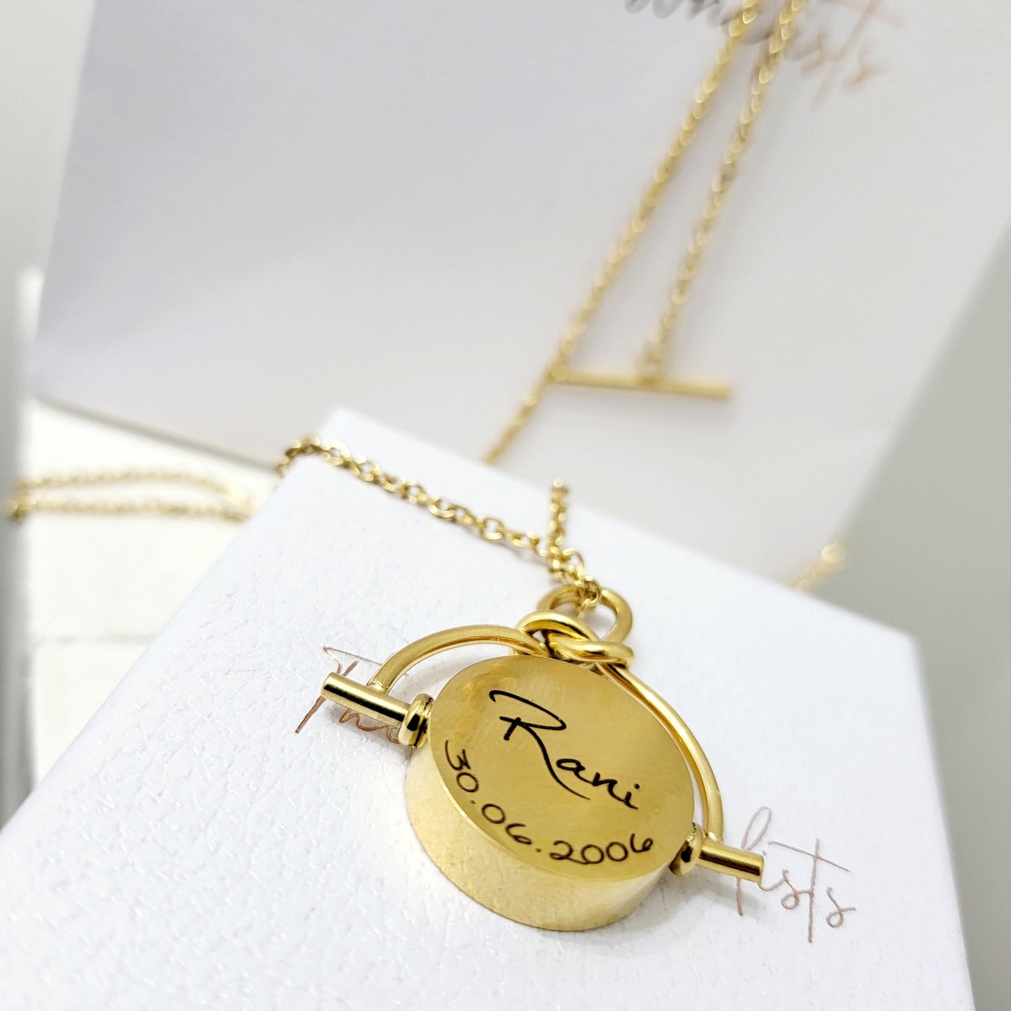 Rotating Disc Pendant Necklace - The Personalists