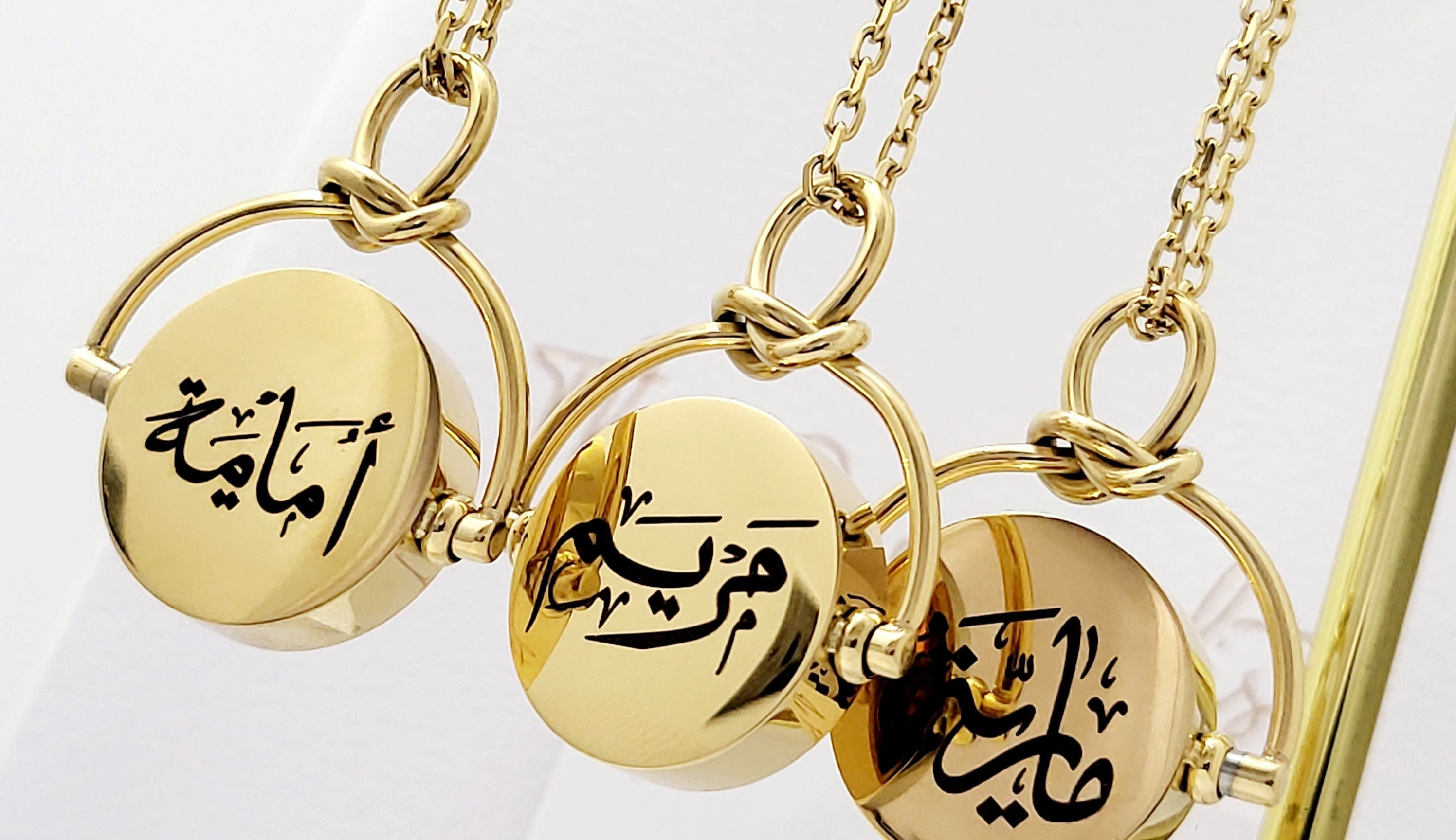 Rotating Disc Pendant Necklace - The Personalists